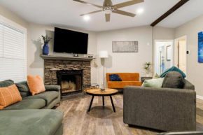 Franklin 4BR Escape, BBQ, Fire Pit, Sleeps 15
